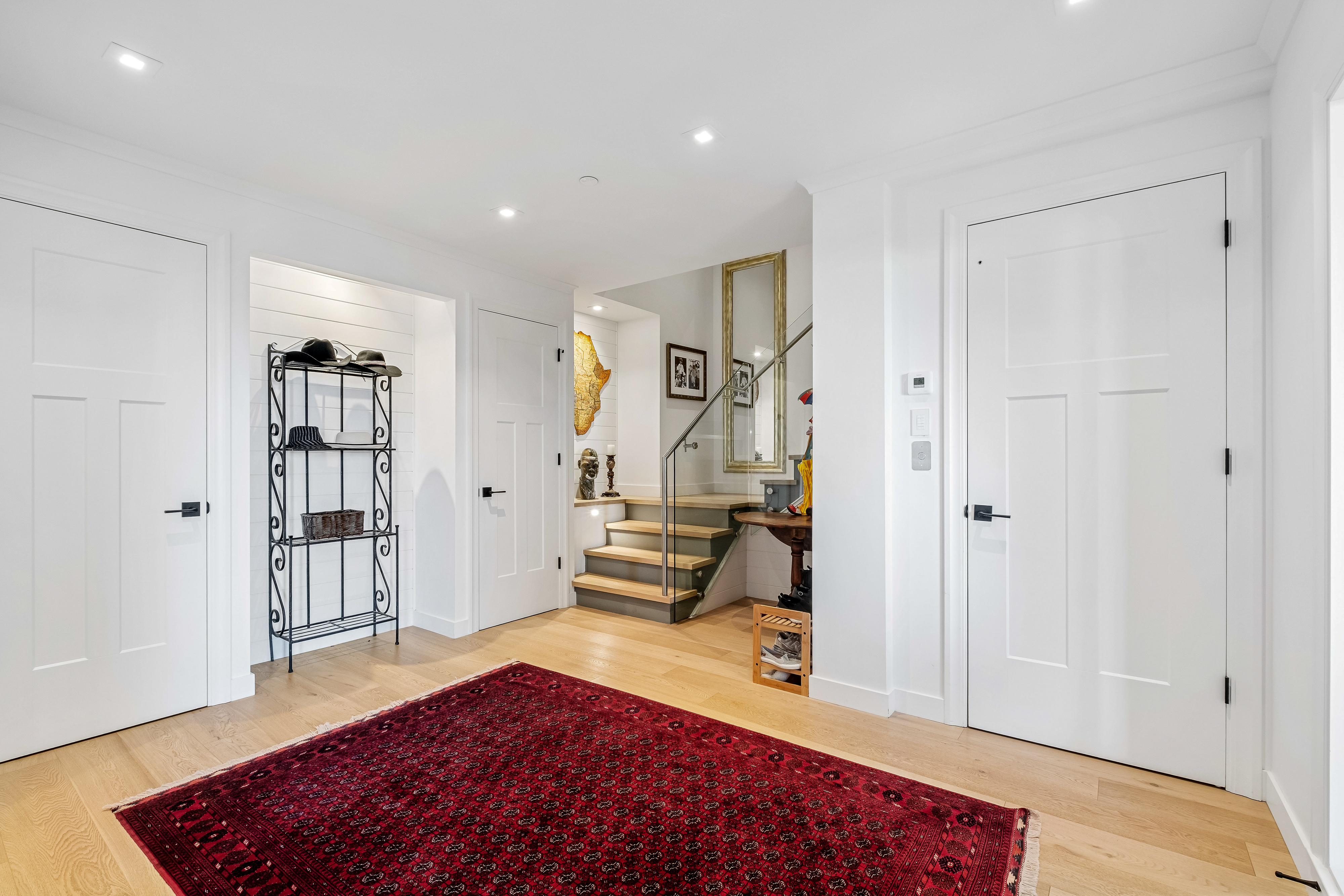 15046 Buena Vista Avenue